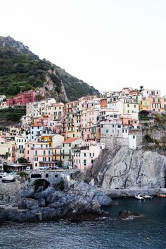 the town is perched on top of a cliff