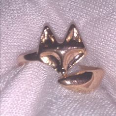 Adorable Dainty Adjustable Fox Ring! Super Cute! Gold, Silver & Rose Gold Available. This Ring Is Sooooo Super Cute! Ring Is Adjustable So There’s Just One Size. Please Specify Color You’d Like When Ordering. Price Is For One Ring Unless You Want To Bundle & Save! Perfect Christmas Gift Bcuz You Know It Will Fit! Fox Ring, Cute Ring, Rings Gold, You Know It, One Ring, Rose Gold Color, Silver Rose Gold, Perfect Christmas Gifts, Perfect Christmas