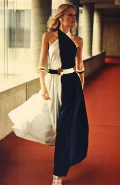 Bianca Jagger, Fashion Australia, Fashion 70s, 70s Inspired Fashion, Christie Brinkley, Disco Dress, 1970s Dresses, Gown Photos