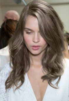 Las mejores 68 ideas de light ash brown | coloración de cabello, color de cabello, color de pelo Color For Fair Skin, Pale Skin Hair Color, Hair Color For Fair Skin, Hairstyles Simple, Dark Blonde Hair Color, Ash Hair Color, Simple Hairstyles, Dark Blonde Hair