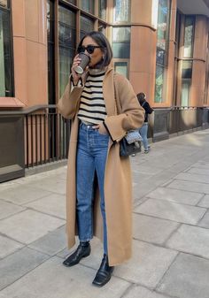 Traveling Europe Outfits Winter, Autumn Shopping Outfit, Fall Jeans And Boots Outfits 2023, Patterned Turtleneck Outfit, Light Weight Jackets For Women, Periwinkle Outfit Ideas, Outfits For Europe Winter, Italian Outfits Women Winter, Fall Outfit Sneakers