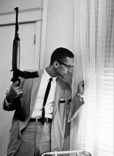 Black Art Pictures Photography, Powerful Black Art, Malcolm X Aesthetic, Cool History Pictures, Malcolm X Pictures, Black Photography People, Malcolm X Art, Malcom X Pictures, Malcom X Art