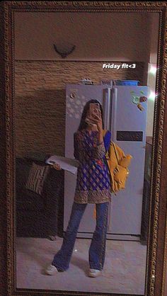 Short Kurti, College Fits, Casual Indian Fashion, Desi Fashion Casual, Casual College Outfits, Traditional Indian Outfits, Friend Poses Photography, Trendy Dress Outfits, Stylish Photo Pose