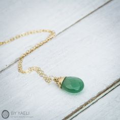 Green aventurine, green aventurine necklace, #jewelry #necklace @EtsyMktgTool #simplenecklace #naturalstone #everydaynecklace Turquoise Bar Necklace, Gemstone Bar Necklace, Green Aventurine Necklace, Jewelry Design Studio, Aventurine Necklace, Necklace Layering, Silver Chain Style, Necklace Simple, Everyday Necklace