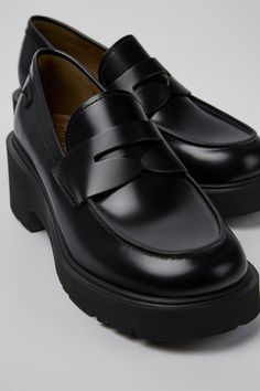 Formal Shoes For Women, Black Formal Shoes, Leather Loafers Women, Camper Shoes, Chunky Loafers, Black Formal, Black Leather Loafers, Shoes Heels Wedges, Formal Shoes For Men