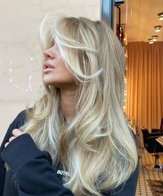 Bright Blonde Hair, Summer Blonde Hair, Light Blonde Hair, Blonde Hair Inspiration, Blonde Hair Looks, Long Blonde, Hair Inspiration Color, Long Blonde Hair, Hair Inspo Color