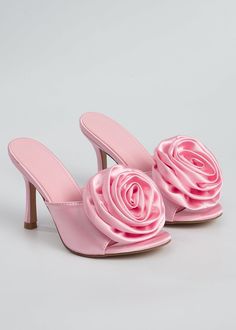 Floral High Heels, Women Slippers Fashion, Trendy Shoes Sneakers, Shoes Heels Classy, Slides For Women, High Heel Slippers, High Heel Mules, Floral Heels, Heels Classy