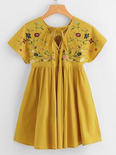 Flower Embroidered Tie Up V Back Smock Dress -SheIn(Sheinside) Embroidery Mexican, Lace Top Blouse, Chique Outfit, Embroidered Tie, Ideas Embroidery, Mexican Dress, Kids Frocks, Smock Top, Mexican Dresses