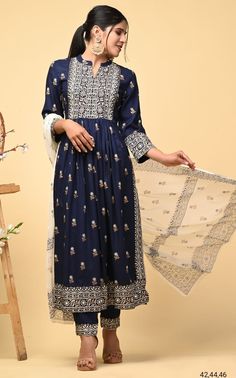 Different Types Of Dresses, Rayon Kurti, Kurti Pant, Dress Models, Indian Party, Indian Party Wear, Kurti Design, Kurtis With Pants, Festive Collection