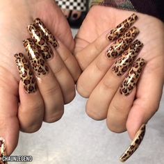 Hello Kitty Hairstyles, Jewelry Latina, Dresses Coquette, 90s Rap Aesthetic, January Fashion, Leopard Print Nails