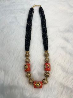 Bottle Doll, Choker Necklace Designs, Black Beaded Jewelry, Beads Jewellery, Gold Jewellery Design Necklaces, Jewelry Design Necklace, Gold Jewellery Design, Jewellery Design, Gold Jewellery