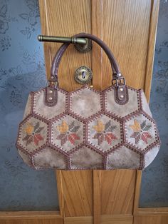 Crochet House, Handbag Ideas, Crochet Handbag, Crochet Home, Crochet Handbags, Handmade Bags, Art Quilts, Crochet Bag, Women's Bag