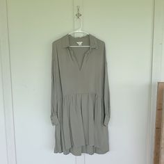 H&M Button Down Babydoll Dress, Green, Never Worn, Oversized Dress H&m, Hm Dress, H M Dresses, Babydoll Dress, M Dresses, Baby Dolls, Button Downs, Colorful Dresses, H&m