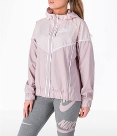 Nike Women Outfits, Nike Windrunner Jacket, Nike Running Jacket, Sportswear Outfits, Windrunner Jacket, Sports Wear Women, Women's Sportswear, Running Jacket, Running Clothes