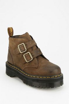 Dr. Martens Devon Platform Ankle Boot Dr Martens Devon, Galaxy Converse, Galaxy Vans, Ankle Boots Brown, Funky Shoes, Dr Martens Boots, Chunky Shoes, Platform Ankle Boots, Boots Ankle