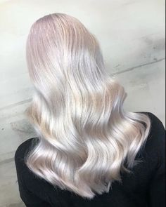 Pearl Hair Color Blondes, Silver Pearl Hair Color, Pearl Ash Blonde Hair, Pearl Blonde Highlights, Pearl Hair Color, Pearl Blonde Hair, Wedding Hair Colors, Crystal Hair Clip