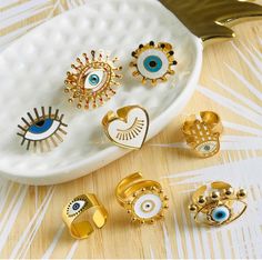 Eye Rings Jewelry, Evil Eye Earring, Evil Eye Jewelry Diy, Evil Eye Rings, Back To University, Eye Rings, Evil Eye Art, Evil Eye Design, Evil Eye Ring