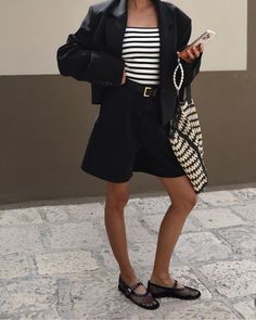 Stripes an Mesh - #Itpieces2024 ! Finde den Look auch bei uns ! Unser #Shopper ANNY mit Logopatch und unsere #meshballerinas LAYA, für dich zum nachstylen in unserem Onlineshop✨ 📸 all Credits to the photographer and owner. Cos Fashion, Ballet Flats Outfit, Europe Outfits, Minimal Outfit, Mesh Shoes, Mode Inspo, Summer Fashion Outfits, Street Chic