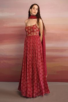 Anarkali Dress Pattern Sleeveless, Backless Anarkali, Kurtis Style, Scallop Dupatta, Floral Print Anarkali, Maroon Embroidery, Indian Dress Up