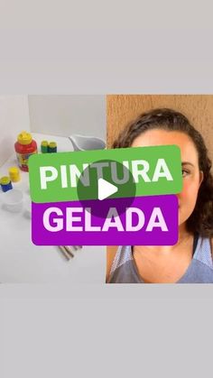 a woman is standing in front of a table with legos on it and the words pintura gelada