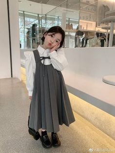 Japanese Kids Fashion, Korean Kids Fashion, Preppy Kids Outfits, Kids Outfits Daughters, Best Winter Outfits, Style Hijab, Kids Fashion Clothes, Midi Skirts