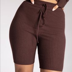 Brand New With Tags Chocolate Brown Ribbed Rib Knit Knitted Bike Biker Shorts In Size X-Small. Slimming High Waist Cinches The Waist For A Nice Silhouette. These Shipped From Australia. Get Them Here For Quicker Shipping! Knee-length Ribbed Fitted Bottoms, Fitted Casual Winter Shorts, Casual Fitted Winter Shorts, Knee-length Ribbed Stretch Bottoms, Trendy Ribbed Shorts, Trendy Ribbed Stretch Biker Shorts, Fitted Knit Shorts, Fitted Ribbed Solid Biker Shorts, Fitted Ribbed Biker Shorts