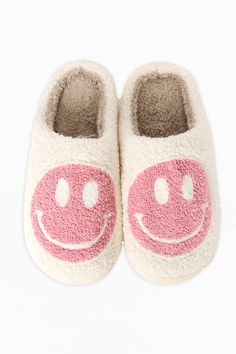 Introducing the adorable Smiley Face Cozy Slippers! These cozy and plush slippers are designed to bring a smile to your face every time you put them on. With their soft and warm material, you'll feel like you're walking on clouds. The cute smiley face design adds a touch of fun and playfulness to your loungewear. Perfect for relaxing at home, these slippers will keep your feet snug and cozy throughout the day. Treat yourself or someone special to the Smiley Face Cozy Slippers and bring joy and c Cute Home Slippers, Trendy Items 2024, Christmas Wishlist Items 2024, Cute Slippers Women, Slippers Preppy, Cute Wishlist, Preppy Slippers, Smile Face Slippers, Smile Slippers