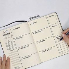 50+ Bullet Journal Weekly Spread Ideas To Inspire You | Weekly Printable Planner By  Henry Smith Bullet Journal Weekly Spread Ideas, Weekly Spread Ideas, Pinterest Planner, Minimalist Bullet Journal, Journal Weekly Spread, Bullet Journel