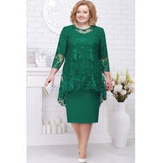 Introducing our exquisite Luxury Embroidery Floral Plus Size Party Dress – a masterpiece of opulence and grace that's designed to make you feel like royalty at any formal event. This dress beautifully combines sophistication with an exquisite touch of embroidery, ensuring you stand out with an air of elegance and charm. The Formal style of this dress guarantees you make a lasting impression at any upscale occasion. The Regular Sleeve Style with Three-Quarter sleeves exudes grace and modesty, mak Plus Size Evening Gown, Midi Dress Elegant, Loose Midi Dress, Elegant Embroidery, Evening Gown Dresses, فستان سهرة, Women's Evening Dresses, Hem Design, Ținută Casual