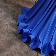 Випускна сукня з русалкою без рукавів Royal Blue Satin Evening Dress For Party, Blue Mermaid Hem Dress For Banquet, Backless Satin Mermaid Dress For Party, Backless Satin Mermaid Party Dress, Royal Blue Sleeveless Satin Dress, Elegant Stretch Blue Mermaid Dress, Blue Stretch Evening Dress For Prom, Royal Blue Stretch Dresses For Party, Stretch Royal Blue Party Dress