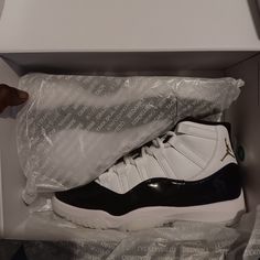 Brand New Shoe With Different Twist Buttery Leather Quality Is Unmatched Secure Your Pair!! Get Your Ogs Make The Pack Jordan 11 Black And White, Jordans 11, Black And White Jordans, Fire Shoes, Ghostface Scream, Jordan Shoes Retro, Kicks Shoes, New Shoe, Shoe Wishlist