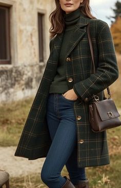 Mode Style Anglais, Mode Mantel, Plaid Wool Coat, Elegante Casual, Green Coat, Trendy Fall, Mode Vintage, Mode Inspiration, Fall Winter Outfits