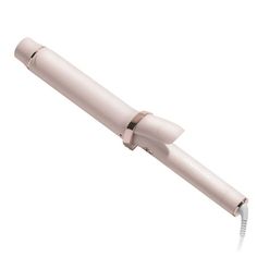 We asked you what would make our cult-favorite curling iron even better, then we got to work. Meet the T3 SinglePass Curl X 1.5" professional curling iron. An extra-long barrel styles wide sections, long hair, or hard-to-reach areas in one quick pass. A ProGlide clip design features a super-responsive clip lever for effortless control with a smooth glide. 9 heat settings offer healthy styling for all hair types. And Digital T3 SinglePass Technology ensures perfect heat precisionno hot or cool sp Clamp Curling Iron, Big Curling Iron, Bur Basket, Iron Hairstyles, T3 Curling Iron, Wish List Ideas, Unrealistic Wishlist, Wand Curling Iron, Hair Curling Iron