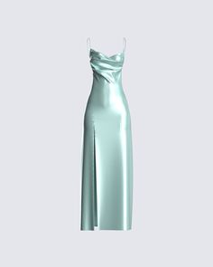 You can provide aqua to those thirsty b*tches in this silky maxi 🥵 Midi Dress 2023, Aqua Maxi Dress, Mode Zara, Dress 2023, Prom Dress Inspiration, Cute Prom Dresses, Pretty Prom Dresses, Aqua Dress, Grad Dresses