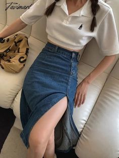 Midi Jean Skirt, Rok Midi, Midi Jeans, Clothes Korean Style, Skirt Pencil, Hip Skirt, Denim Skirt Women, Half Skirt, Jeans Casual