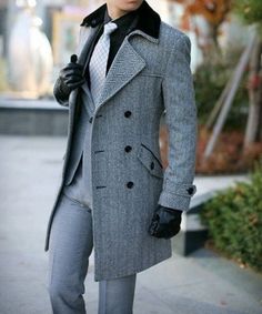 Winter coat Mens Overcoat, Mens Fashion Suits, Well Dressed Men, Gentleman Style, Suit Fashion, Suit And Tie, Men Winter, Classical Music