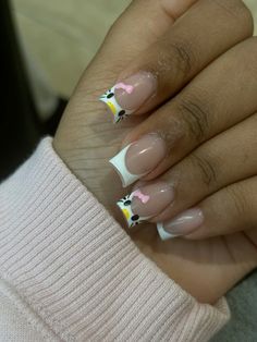 Basic Hello Kitty Nails, Hello Kitty Nails Simple, Simple Hello Kitty Nails, Short Hello Kitty Nails, Short Nails Acrylic Square, Hk Nails, Spring Break Nails, Kitty Nails, Broken Nails