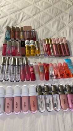 Profumo Victoria Secret, Koleksi Makeup, Essence Makeup, Lip Gloss Cosmetics, Hairstyles Beach, Fancy Makeup