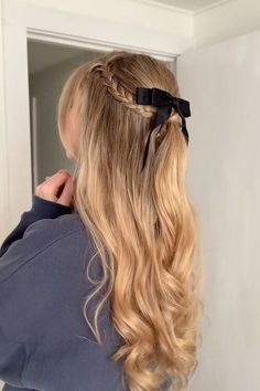 Cute Hairstyle Ideas For School, Money Piece Brunette Hair, Hair Inspo School, Hair Ideas For Brunettes Styles, Hair Ideas For Teens, Cute Hair Styles For Teens, Money Piece Brunette, Sunkissed Brown Hair, Ideas De Peinados Aesthetic