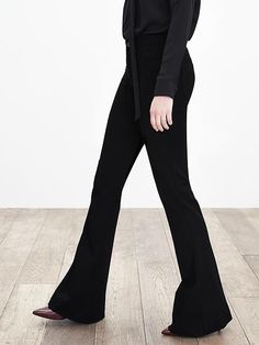 Sloan-Fit Black Flare | Banana Republic Elegant Flare Bottoms With Belt Loops, Modern Fitted Bottoms, Chic High-waist Jeans For Work, Chic High Waist Jeans For Work, Modern Fitted Solid Bottoms, Chic Fitted High Waist Jeans, Fitted High Waist Jeans For Fall, Chic High Rise Fitted Jeans, Fall High-waist Fitted Jeans