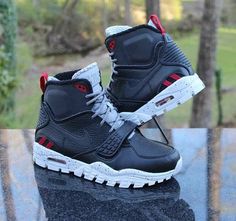 Nike Air Trainer SC 2 Men’s Size 7 Sneakerboots Black Red Grey 805891-001 #Nike #Trainers Nike Air Trainer, Jordan Xi, Bo Jackson, Nike Trainers, Colorful Shoes, Nike Air Max 95, Nike Tees, Dream Shoes