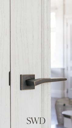 This white oak door brings a timeless charm to any room with its clean finish and natural wood grain. Paired with a rustic brass handle, it’s perfect for creating a bright and elegant look while adding a subtle vintage flair to your interior spaces. Upgrade your home with this stunning door! 🚪✨

#swdbespoke
#bespokedoors
#luxurydoors
#highglossdoors
#oakdoors
#bespokeoakdoors
#luxuryoakdoors
#oakstaineddoors
#internaldoors
#interiordoors
#bespokedoorsuk
#bespokedoorsdubai
#uniquedoors
#luxurydoorsusa
#luxurydoorsdubai