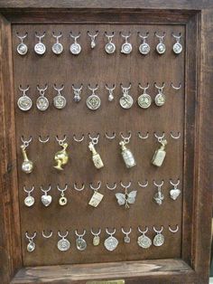 Find the best earrings storage ideas to keep your collection neat and accessible. Stay stylish while organized!