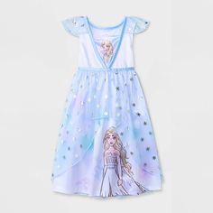 Take your toddler to the Disney world by dressing them in the Frozen Elsa Nightgown Pajama. This white nightgown features an illustration of Elsa along with star detailing on the lace for charming appeal. Crafted from soft and lightweight fabric, this satin nightgown helps keep your little one comfortable all night long. Elsa Clothes, White Nightgown, Frozen Dress, Girls Nightgown, Disney Princess Snow White, One Piece Clothing, Elsa Dress, Princess Dress Up, Theme Dress