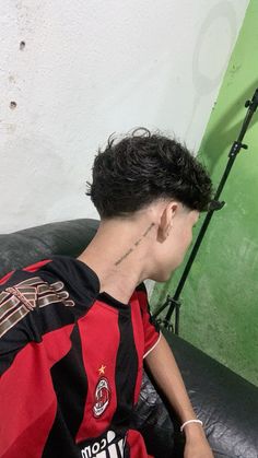 #icon #cortedojaca Famous Dialogues, Burst Fade, Low Fade Haircut, Low Fade, Neck Tattoo For Guys, Corte De Cabelo Masculino, Black And White Aesthetic, Fade Haircut, Clothing Essentials