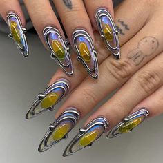 #nails #nailart #futuristic Sci Fi Nails, Spaceship Nails, Avant Garde Nails, Ufo Nails, Futuristic Nail Art, Cyberpunk Nails, Futuristic Nails, Trippy Nails, Alien Nails