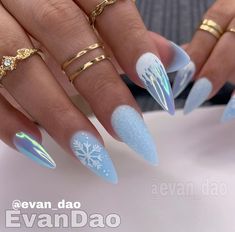 EvanDao on Instagram: “🏠 3701 South Cooper Ste, Arlington, Texas 76015 ☎️ Text: 682-552-4124 to book appointment Now accepting new clients. ————————————————————…” Blue And White New Years Nails, Nail Inspiration Stilleto, Coffin Winter Nail Ideas, Blue Witchy Nails, Christmas Light Blue Nails, January Aesthetic Nails, Almond Nails Designs January, Acotar Nails Designs, Stiletto Nail Art Winter