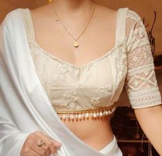 Elegant Blouse Designs Classy, Modest Blouse Designs, Saree Pose, Netted Blouse Designs, Blouse Designs Catalogue, Latest Blouse Designs Pattern, Greece Art, New Saree Blouse Designs, Traditional Blouse Designs