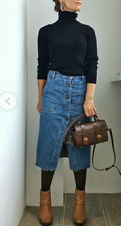 Mode Edgy, Denim Skirt Outfit Fall, Thrifting Vintage, Jean Skirt Outfits, Winter Skirt Outfit, Vintage Shop