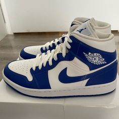 Brand New Air Jordan 1 Mid 'Kentucky Blue' Bq6472-104 Women Size 10.5/ Men Size 9 With Original Box Dark Blue Jordans, Quince Shoes Sneakers, Jordans Blue, Nike Jordan Air 1, Jordan 1 Mid Blue, Jordan 1 Blue, Dream Shoe, Nike Custom, Blue Quince